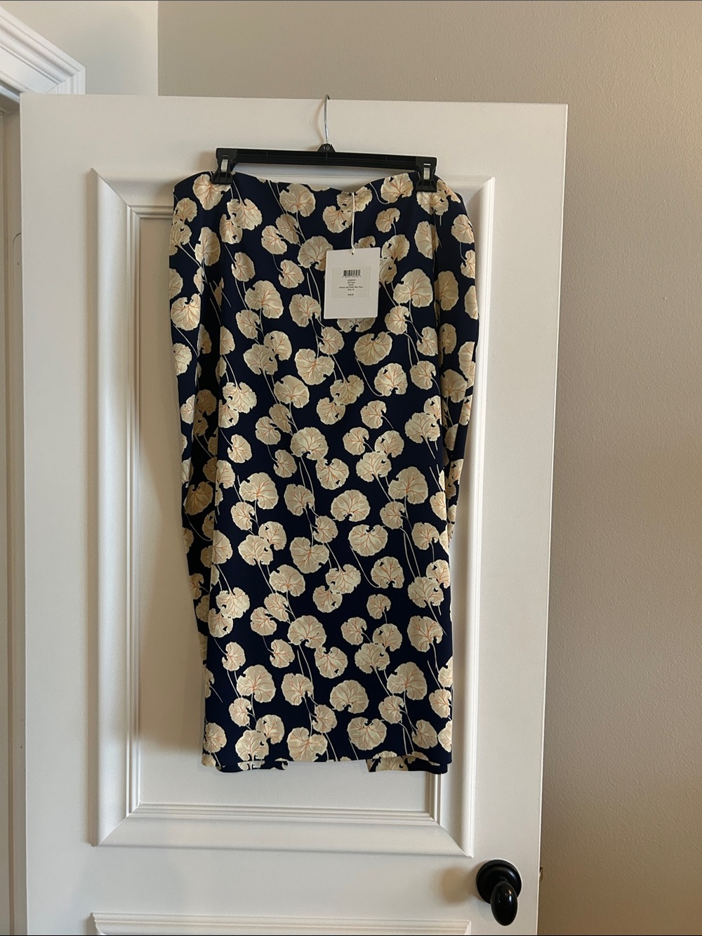 Diane Von Furstenberg Navy and Cream Floral Pencil Skirt